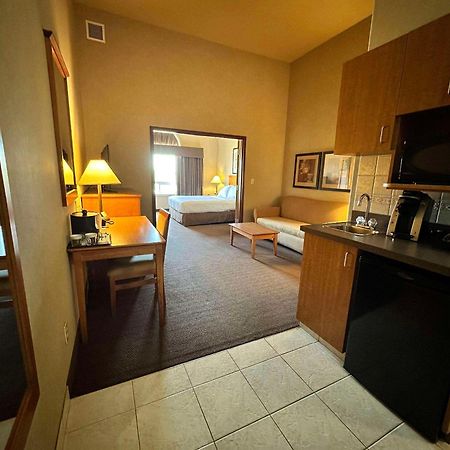 Clarion Pointe Hotel Rimbey Exterior foto