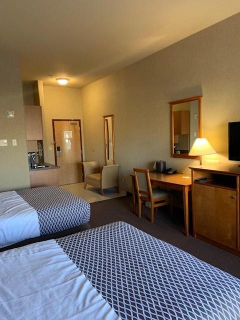 Clarion Pointe Hotel Rimbey Exterior foto