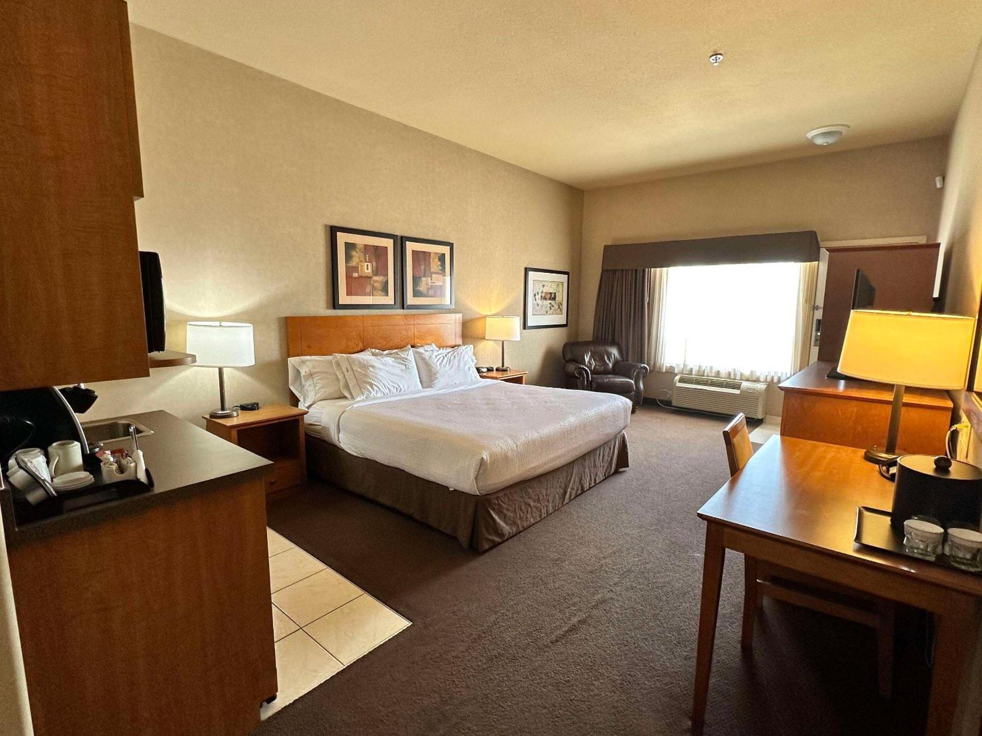 Clarion Pointe Hotel Rimbey Exterior foto
