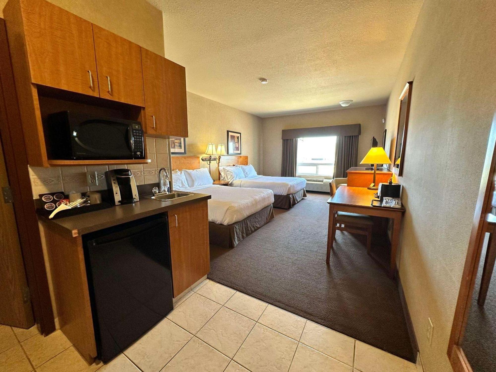 Clarion Pointe Hotel Rimbey Exterior foto